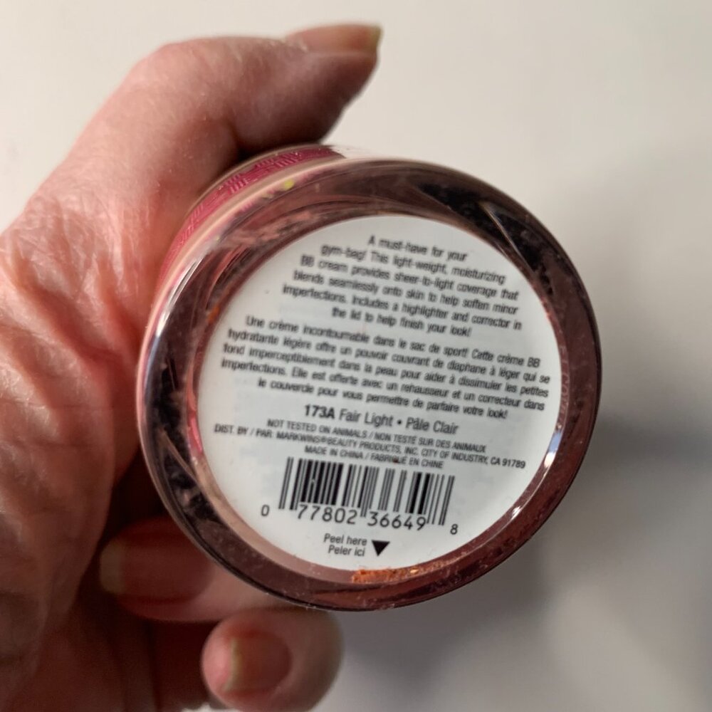 2 Wet n Wild Pump Makeup Locker 3-in-1 Sheer Highlighter Corrector FAIR LIGHT - Picture 4 of 6